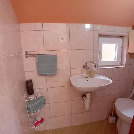 Red 2 Apartamento